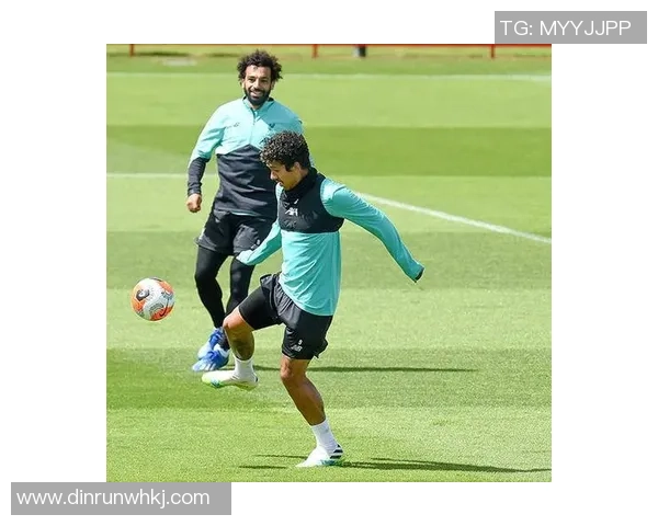 拉亚：我16岁就来英国了，许多低等级联赛时的队友边踢球边上班